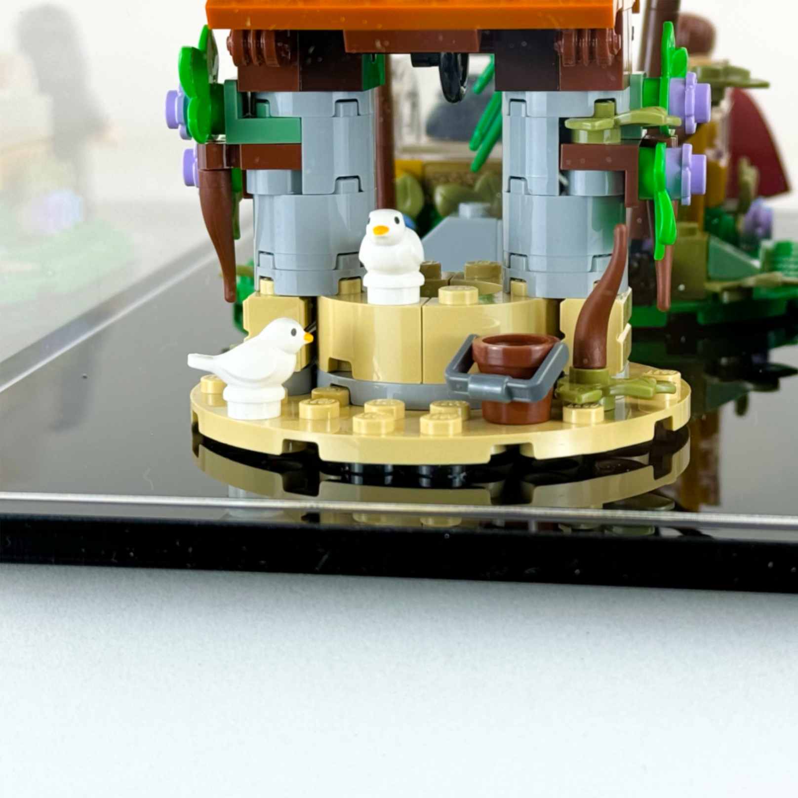 43242 display case lego disney snow white and the seven dwarfs cottage