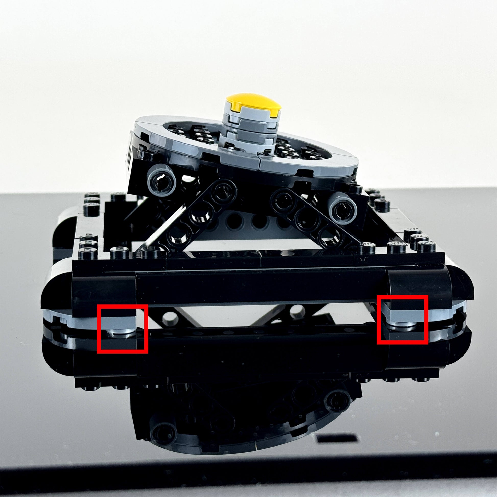 Display Case for LEGO 72037 Super Mario Mario Kart – Mario & Standard Kart