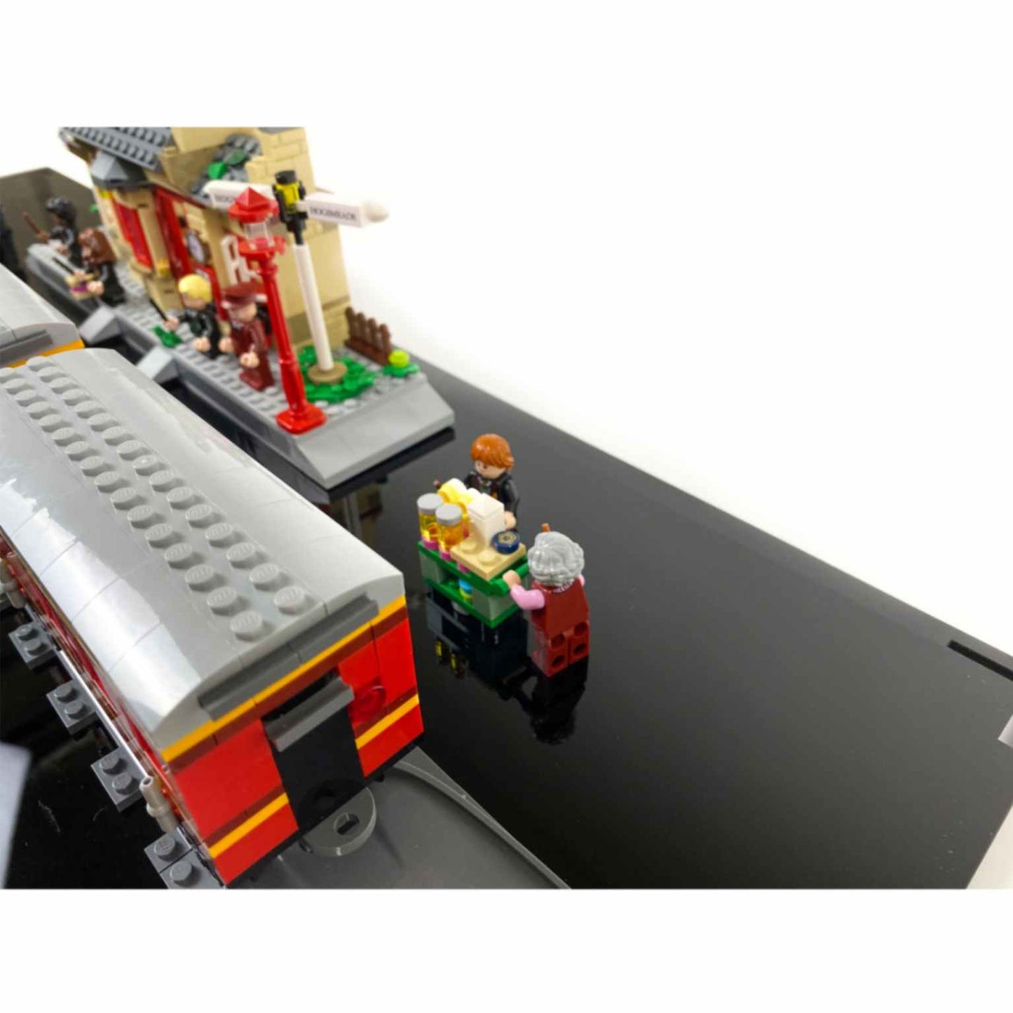 76423 display case lego harry potter hogwarts express train set with hogsmeade station